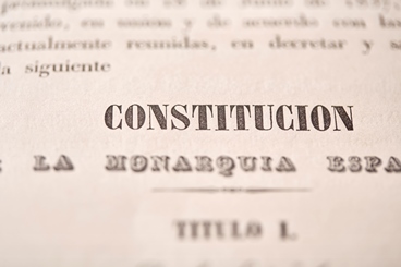 Detalle de la tipografía del ejemplar de la de la Constitución de 1845 de la Imprenta Nacional. Federico Reparaz.