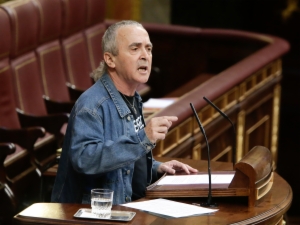 Sabino Cuadra , diputado de Amaiur, durante su intervención en el Pleno