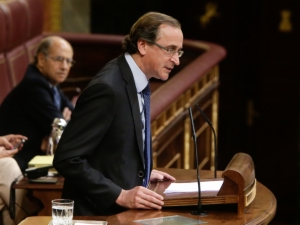 El portavoz del Grupo Popular, Alfonso Alonso, durante su intervención en el debate