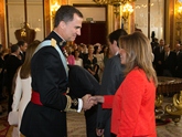 S.M. el Rey don Felipe VI saluda a Susana Díaz, Presidenta de la Junta de Andalucía.