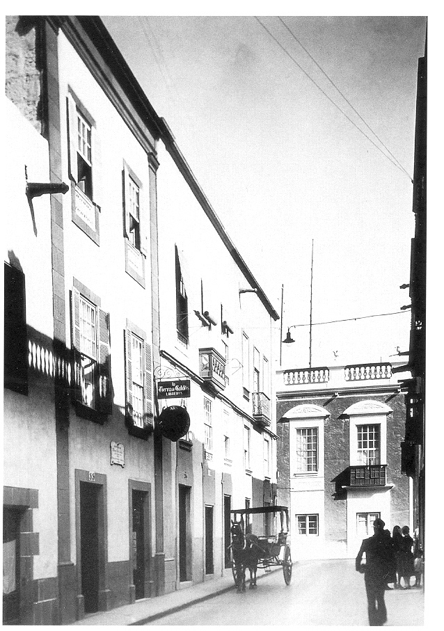  Casa familiar de los Pérez Galdós en la calle Cano, años 20 del siglo XX.