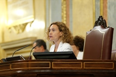 La presidenta del Congreso, Meritxell Batet, reanuda el Pleno de investidura, teniendo lugar la intervención de los Grupos Parlamentarios