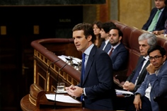 Pablo Casado, presidente del Partido Popular, defiende la posición del Grupo Popular en la sesión de investidura