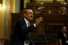 El diputado de PRC, Jose María Mazón, fija su postura frente a la investidura del candidato propuesto por el Rey, Pedro Sánchez