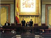 Constitución de la Mesa de Edad del Congreso de los Diputados, Jesús Gómez Rodríguez, Presidente (Mayor edad). Secretarios José Manuel Caballero Serrano y Alejandro Francisco Ballestero de Diego. (Menor edad) Asistidos por el Secretario General del Congreso de los Diputados, Ignacio Astarloa. 