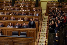 Detalle de Pablo Casado, líder del Partido Popular, acata la Constitución en la Sesión Constitutiva