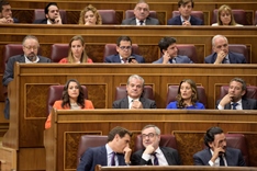 Detalle del líder de Ciudadanos, Albert Rivera, junto a su equipo.