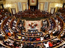 Panorámica del Salón de Plenos con la Mesa de Edad