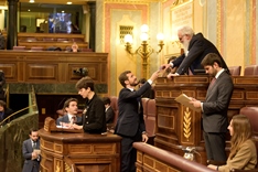 Pablo Casado ejerce su voto.