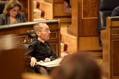 Pablo Echenique en el pleno.