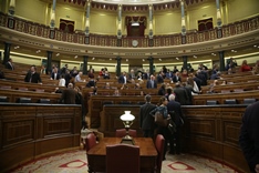 Llegada de diputados al hemiciclo.