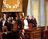 SS.MM. los Reyes  Juan Carlos I y Sofía en el salón de sesiones para asistir a la sesión solemne de apertura acompañado de los Presidentes de las Cortes Generales, Congreso de los Diputados y Senado.