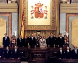 S.S.MM los Reyes Don Juan Carlos I y Doña Sofía, junto al Príncipe Don Felipe y los Presidentes de ambas cámaras en el interior del salón de sesiones