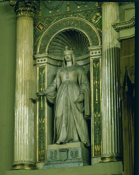 Estatua en mármol blanco de la Reina Isabel la Católica por José Pagniucci y Zumel. Salón de Sesiones. 1860-62. Fotografía extraída del DVD “El Congreso de los Diputados”, editado por el Congreso de los Diputados en 2014. Pág.246