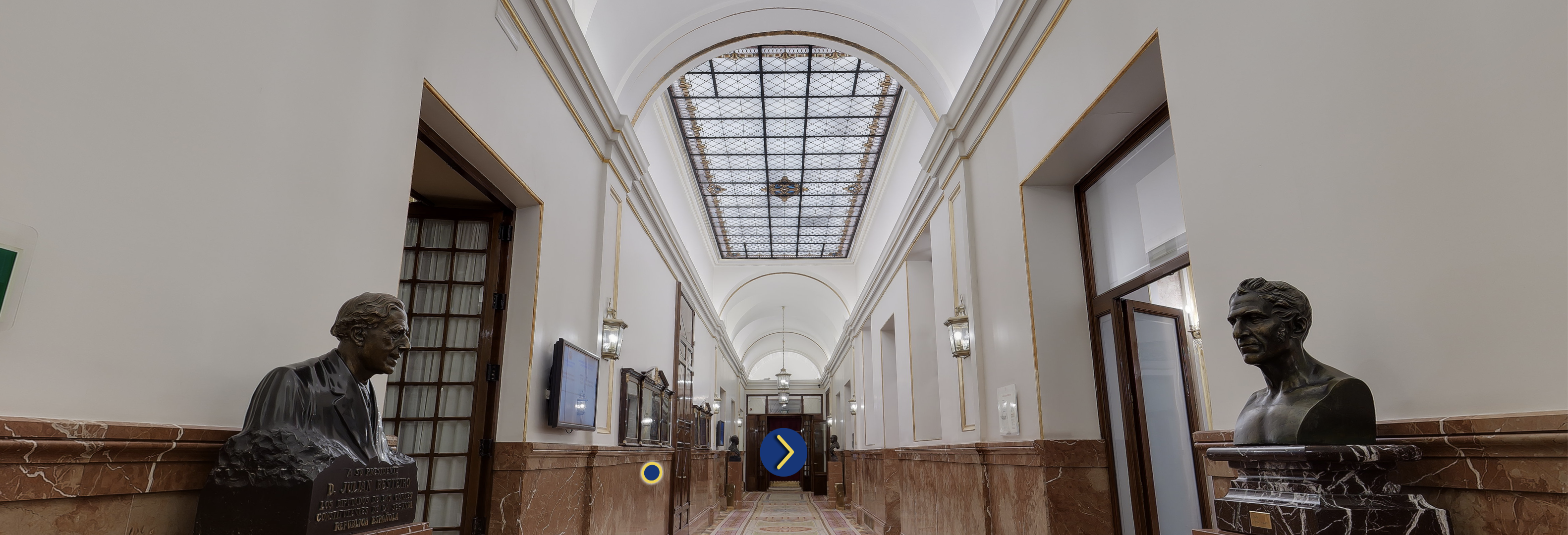 Entra en el Palacio de la Carrera de San Jerónimo, recorre sus estancias, amplía los detalles de su patrimonio artístico y localiza los ítems de información para descubrir más de nuestra sede parlamentaria.