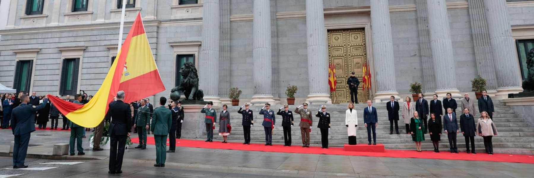 Vídeo del izado solemne de la bandera con motivo del Día de la Constitución, en homenaje a las Cortes Generales y organizado por el Estado Mayor de la Defensa