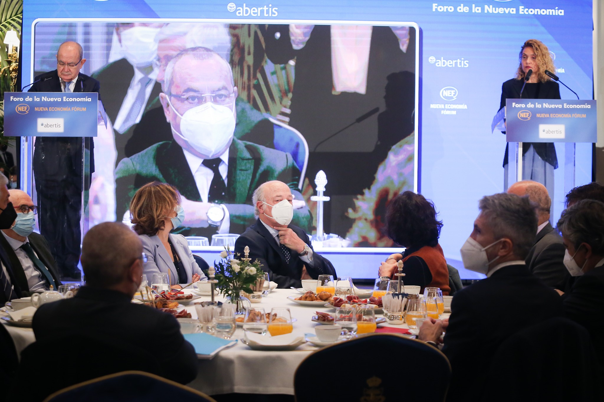 La presidenta del Congreso, Meritxell Batet, presenta el desayuno informativo del embajador de Francia, Jean-Michel Casa