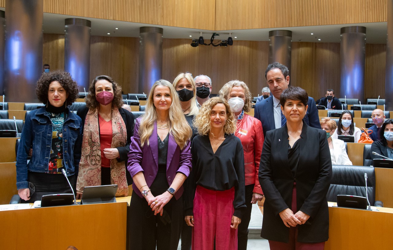 La presidenta del Congreso de los Diputados, Meritxell Batet, clausura la jornada organizada por la Federación Española de Cáncer de Mama (FECMA)