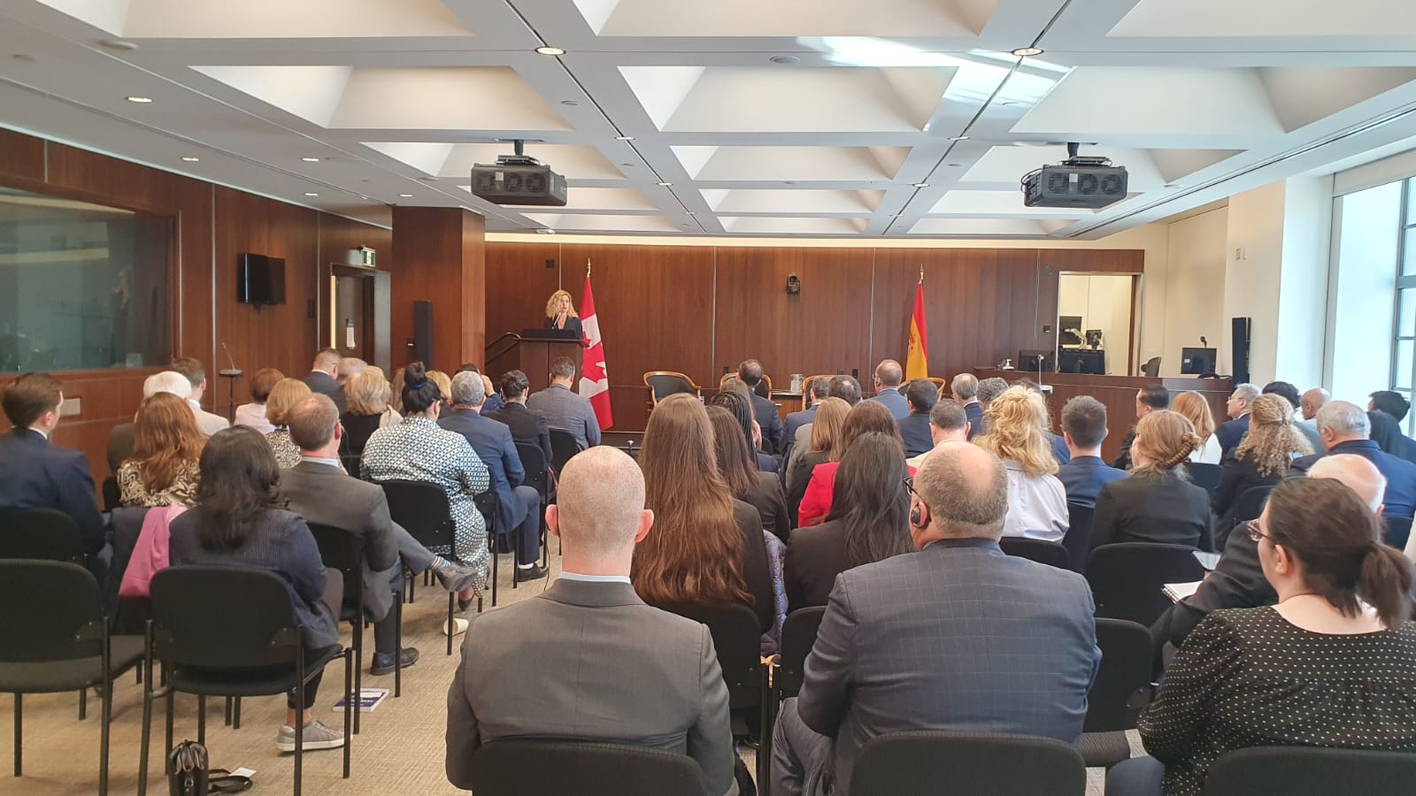 Conferencia de la presidenta del Congreso de los Diputados, Meritxell Batet, en el Parliamentary Centre, en Canadá.