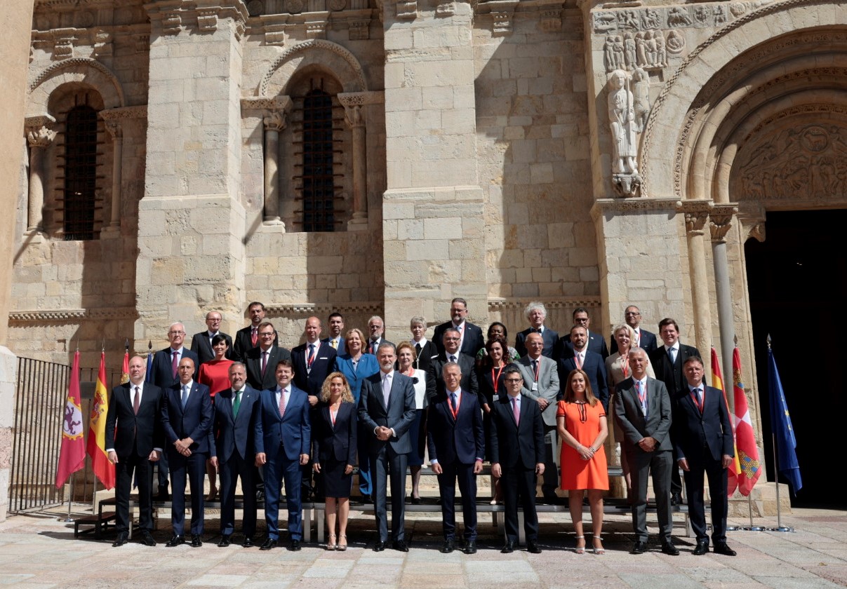 Conferencia conmemorativa del Día Internacional del Parlamentarismo, en León.